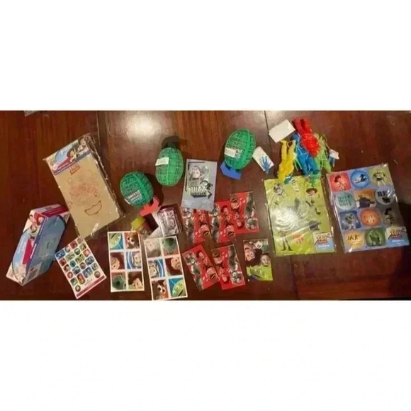 Toy story‎ bundle of party items LOT party favors - Picture 1 of 3